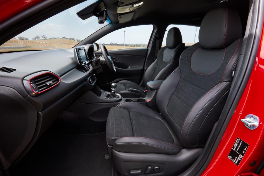 Интерьер Hyundai i30 Fastback N (PD) 2019 года  (AU) (фото 32 из 40)